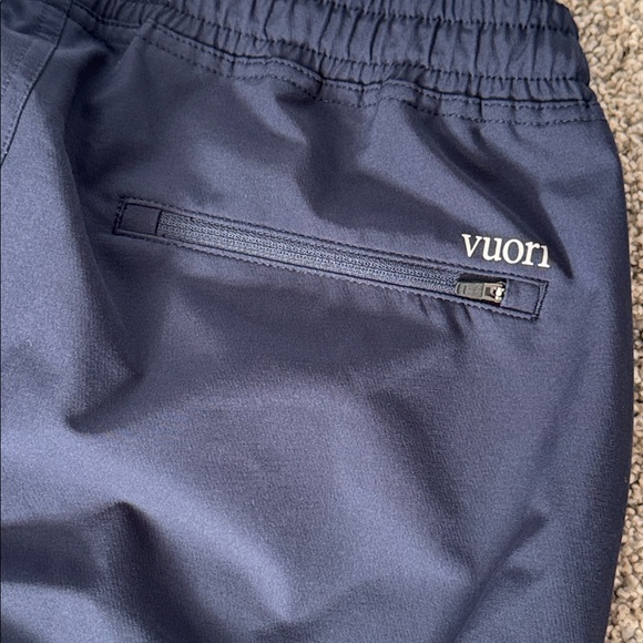 Vuori Transit Jogger in Ink - Picture 11 of 11